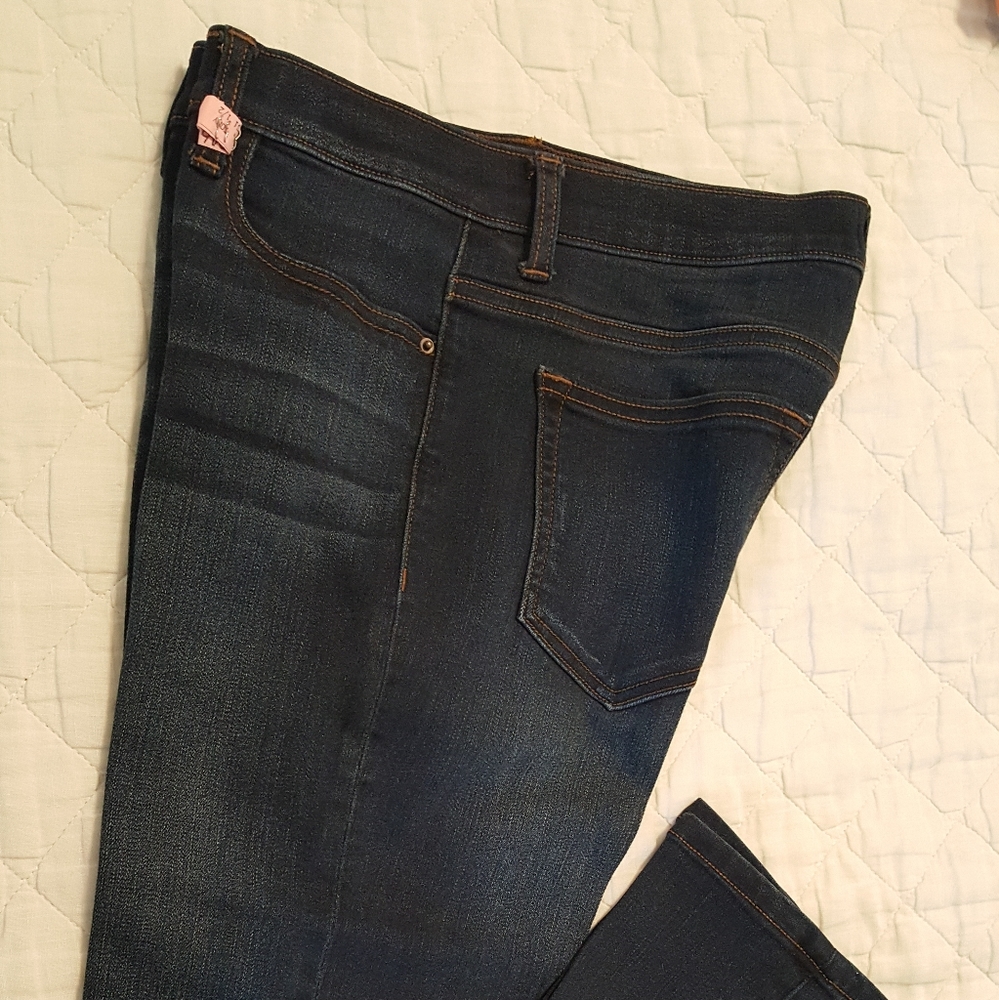 Sneak peek Mid Rise 7/ 28